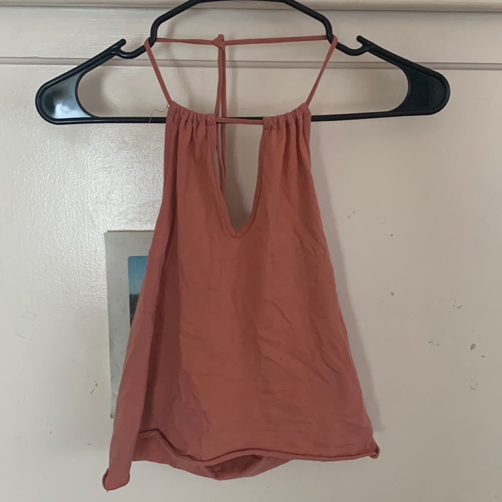 Me to We cropped halter